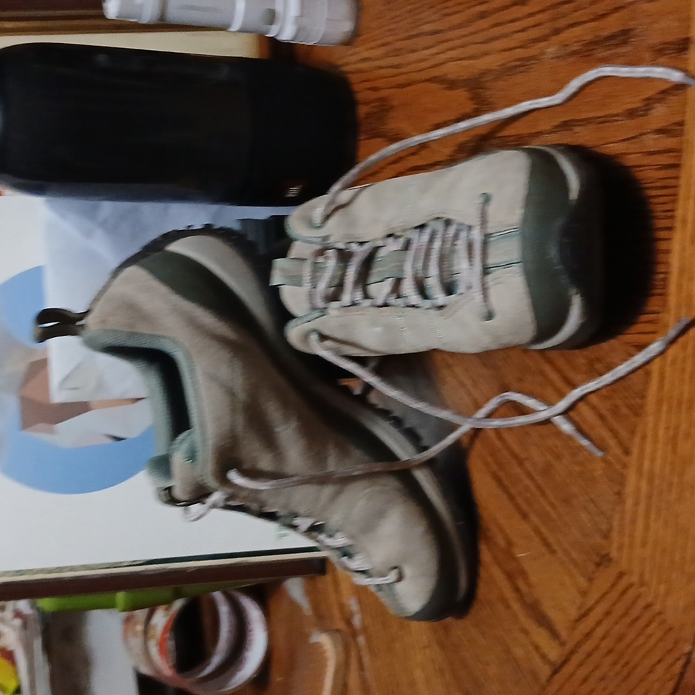 PATAGONIA HIKING SHOES/ ECO STEP. Sz.7